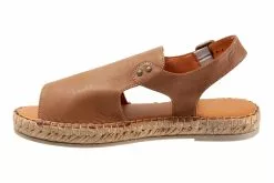 Bueno Nia -Sneakers shop B2236 226 inside